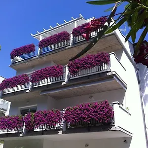https://residence-ola.emilia-romagnahotels.net